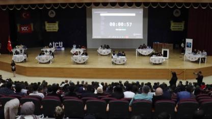 Ağrı’da öğrenciler matematik bilgileriyle yarıştı