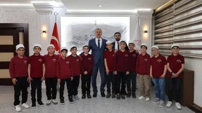 Ağrı’da öğrencilerin dürüm isteği karşılıksız kalmadı