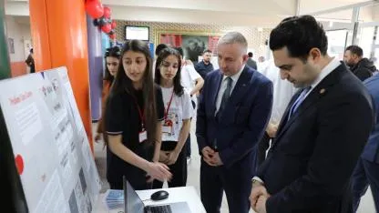 Ağrı’da TÜBİTAK 4006-B Bilim Fuarı açıldı