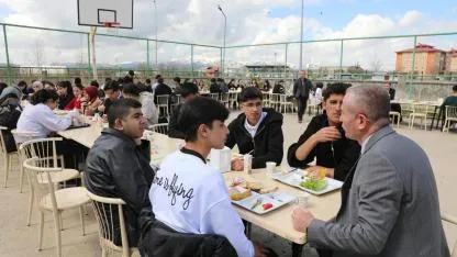 Ağrı’da YKS hazırlık öğrencilerine moral kahvaltısı