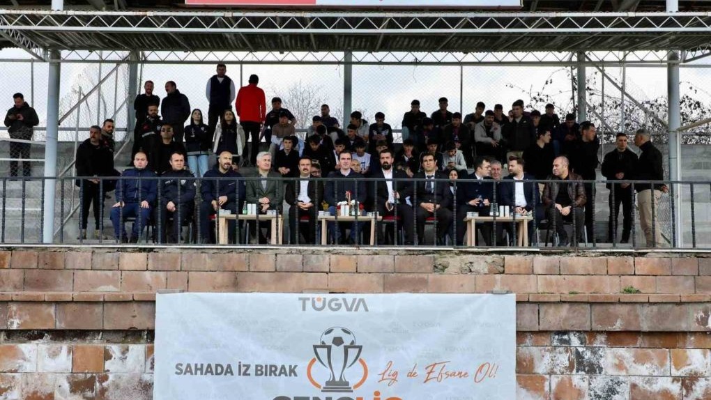 Bitlis Ahlat’ta liseler arası bölge maçları başladı