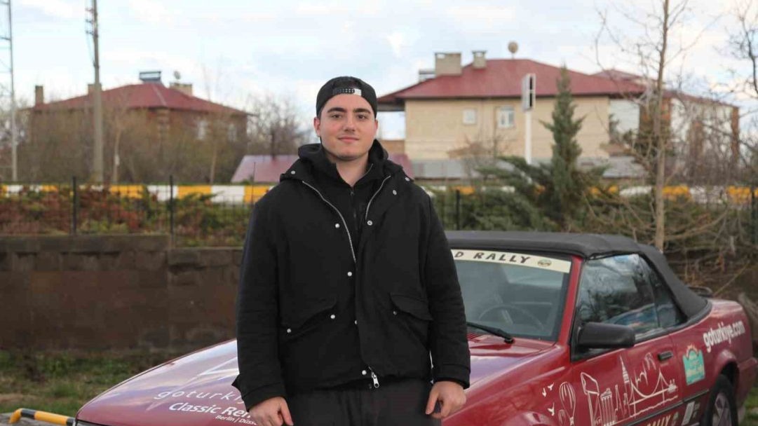 "Doğu-Batı Dostluk ve İpek Yolu Rallisi" Ahlat’ta