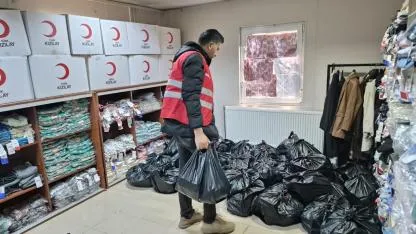 Erciş Kızılay’dan 50 Aileye Gıda Desteği