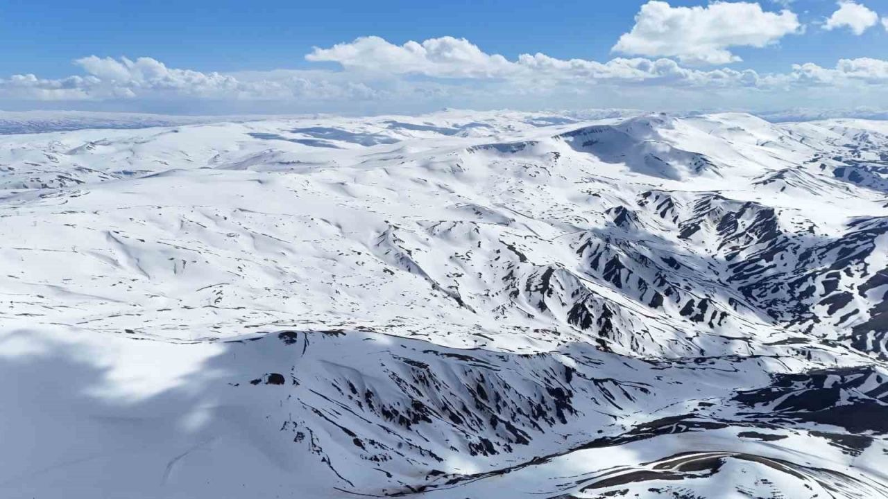 Erzurum Palandöken’de kar bereketi, sezon uzadı
