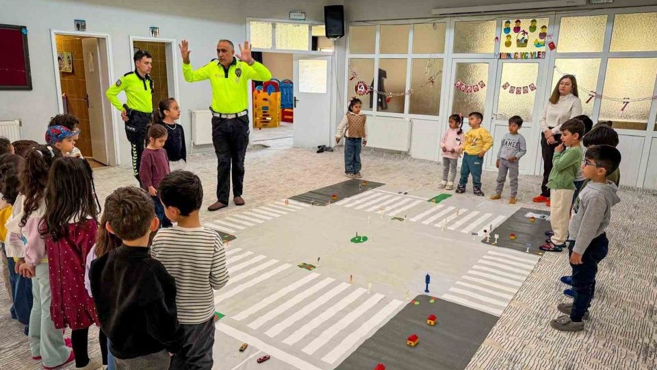 Muradiye’de Trafik Haftası etkinliği