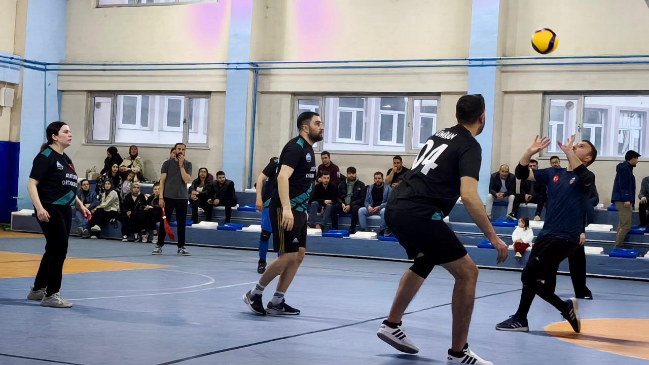Taşlıçay’da kurumlar arası dayanışma sporla güçleniyor