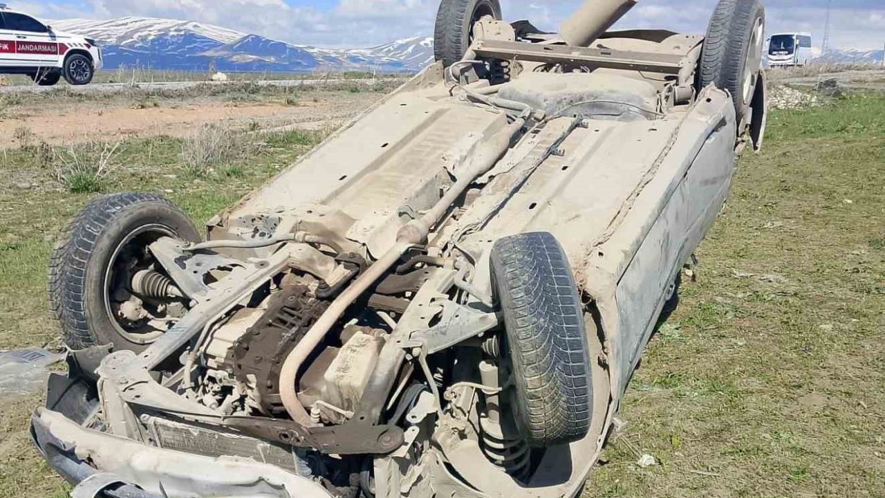 Van'da trafşk kazası 2 yaralı