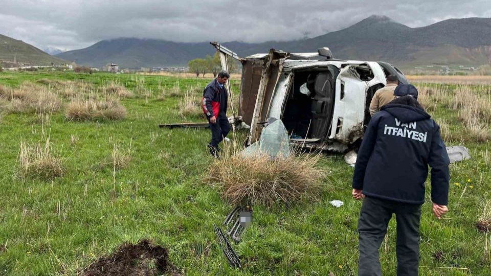 Van’ın Gevaş ilçesinde trafik kazası: 2 yaralı
