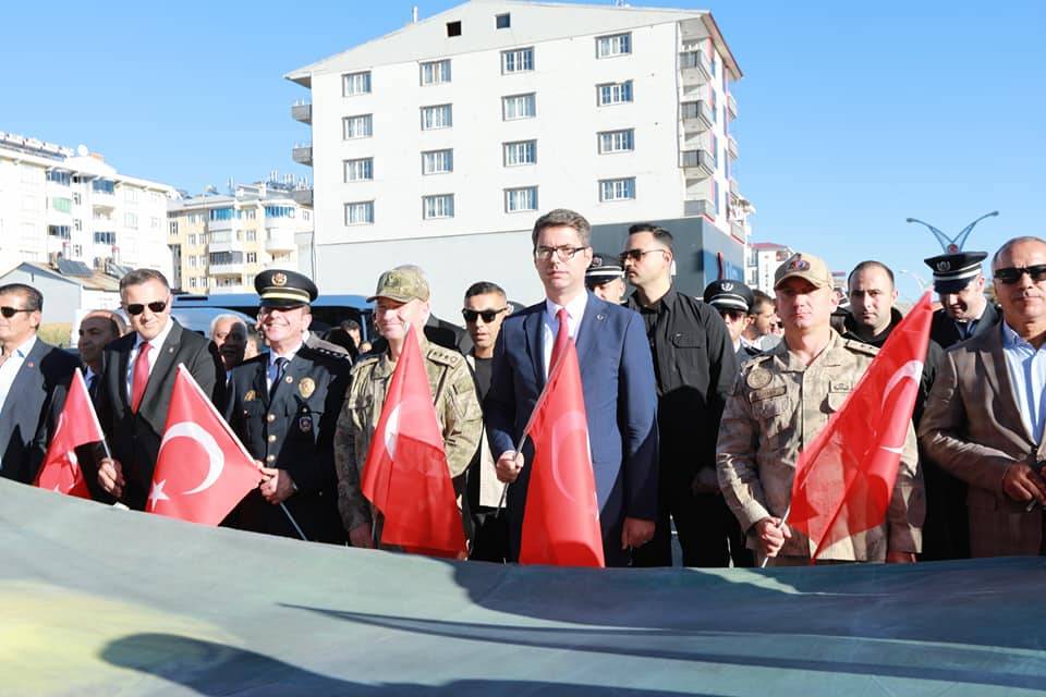 Erciş'te Cumhuriyet'in 102. Yıl Dönümü Coşkuyla Kutlandı