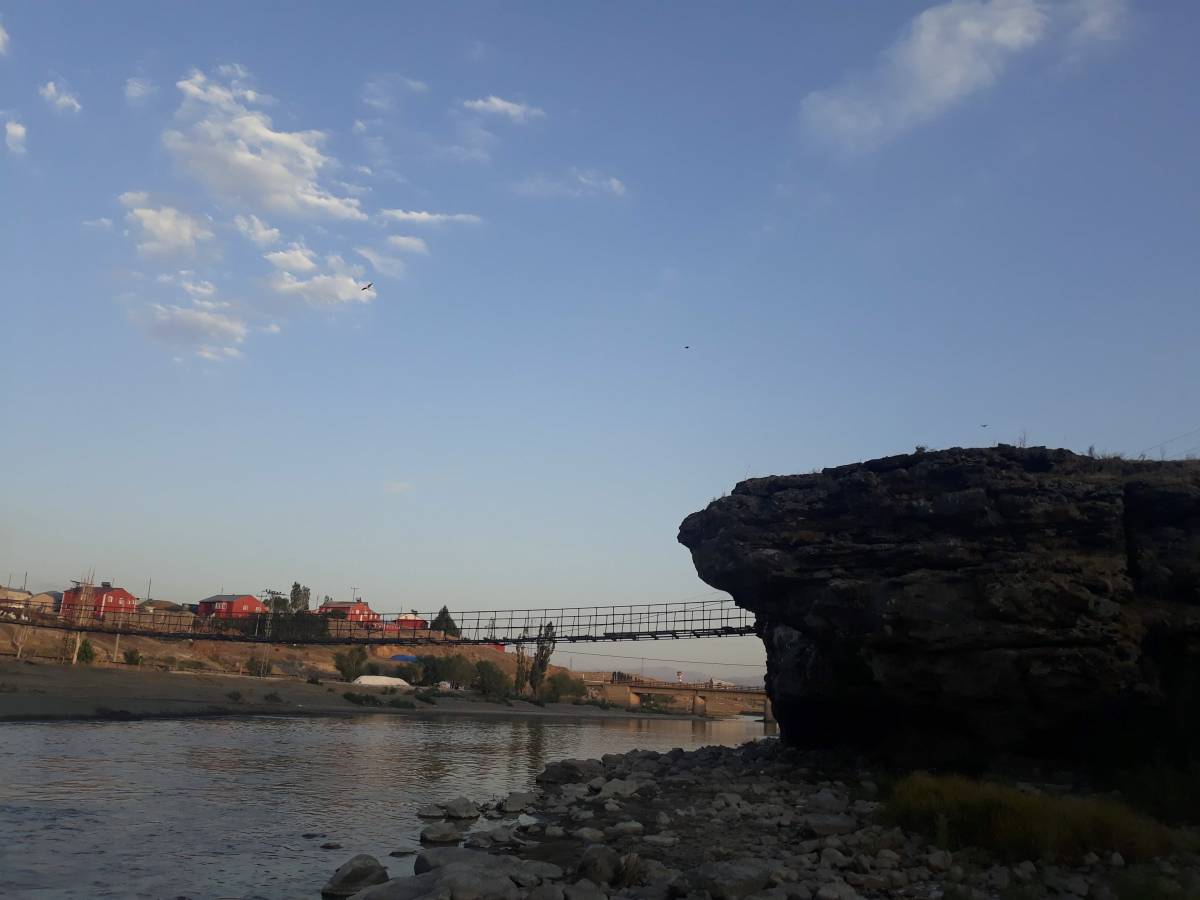 Ağrı’nın 64 Yıllık Asma Köprüsü Yıllara Meydan Okuyor