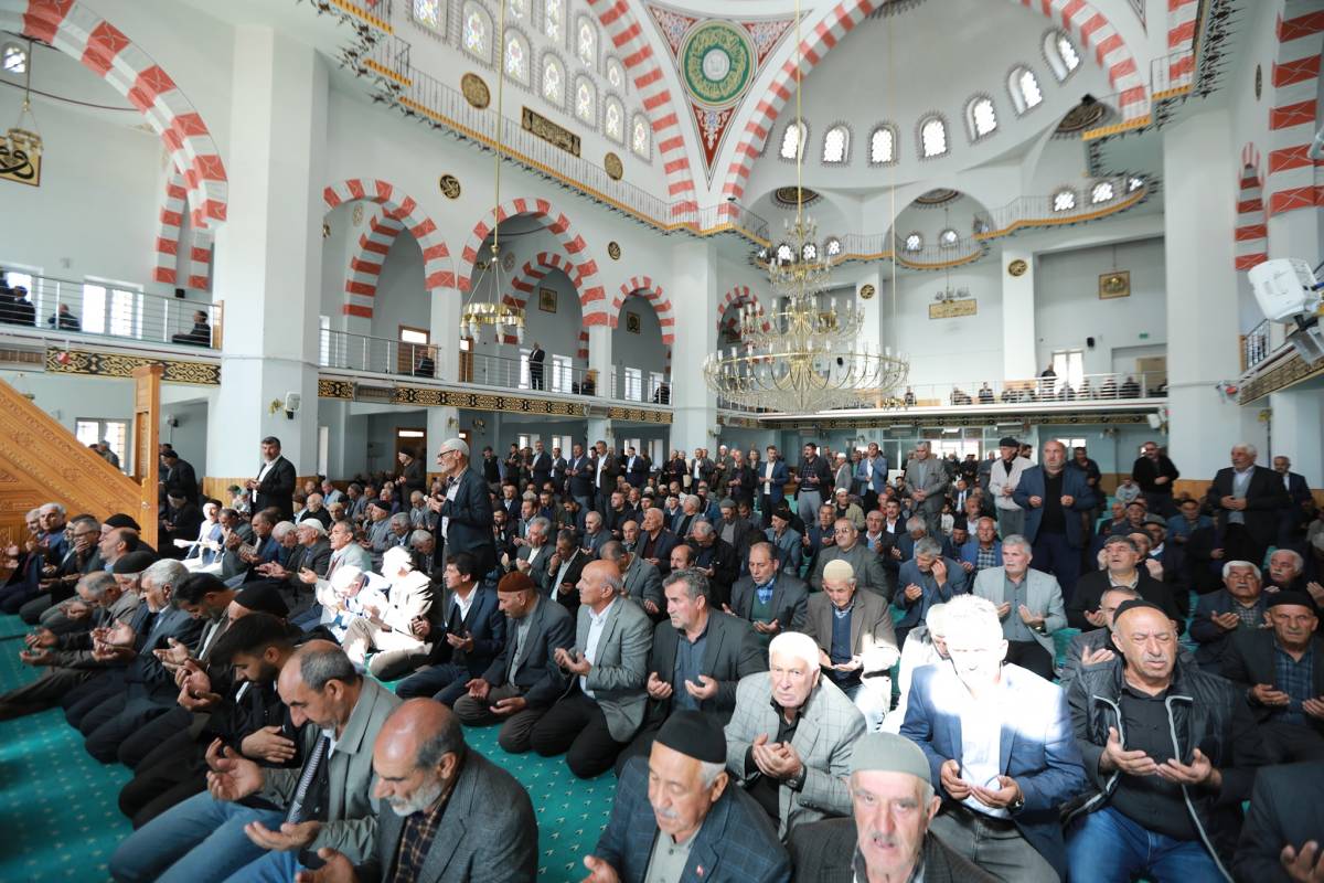 Erciş’te Şehit Muhtar Mehmet Şefik Doğu için Mevlid-i Şerif Programı Düzenlendi