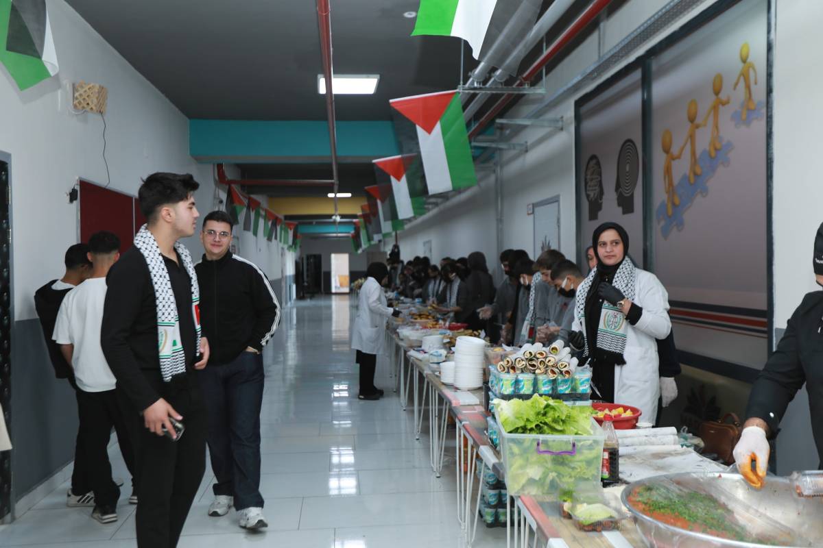 Erciş OSB Marmara Koleji’nde Filistin Yararına Kermes Programı Düzenlendi