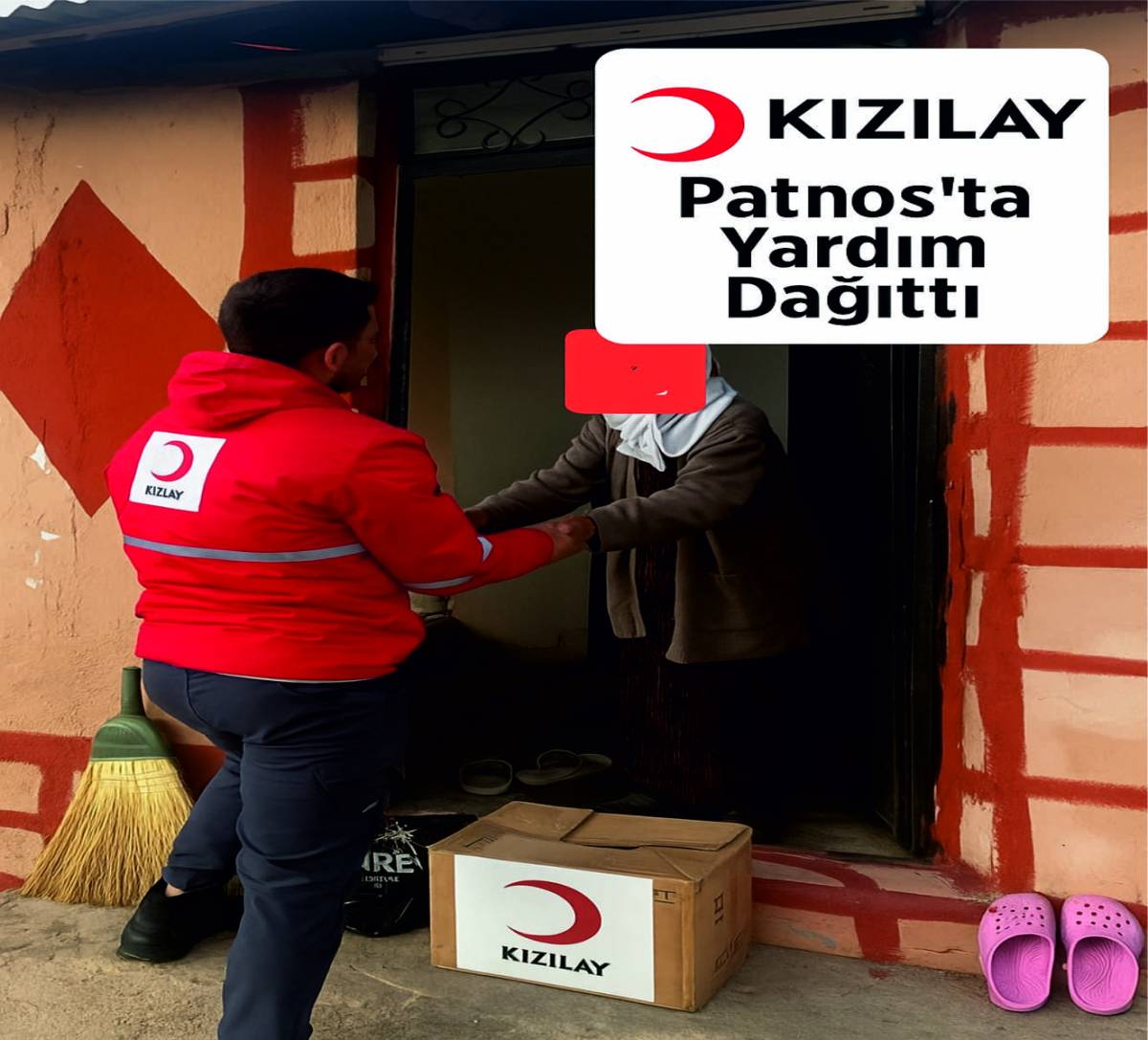 Kızılay Gönüllüleri İhtiyaç Sahibi Ailelere Gıda ve Hijyen Desteği