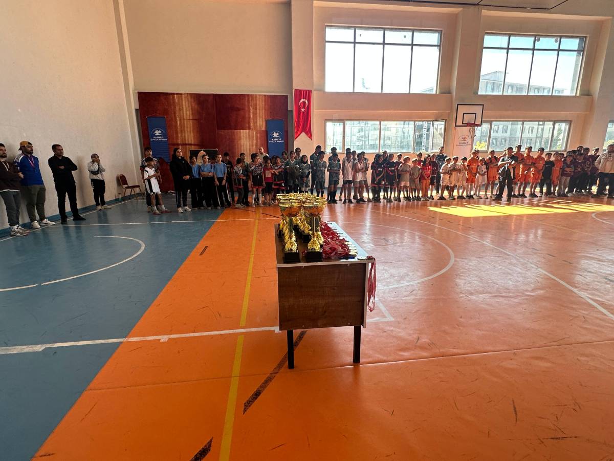 Patnos'ta Cumhuriyet Coşkusu Koşu Yarışıyla Taçlandı