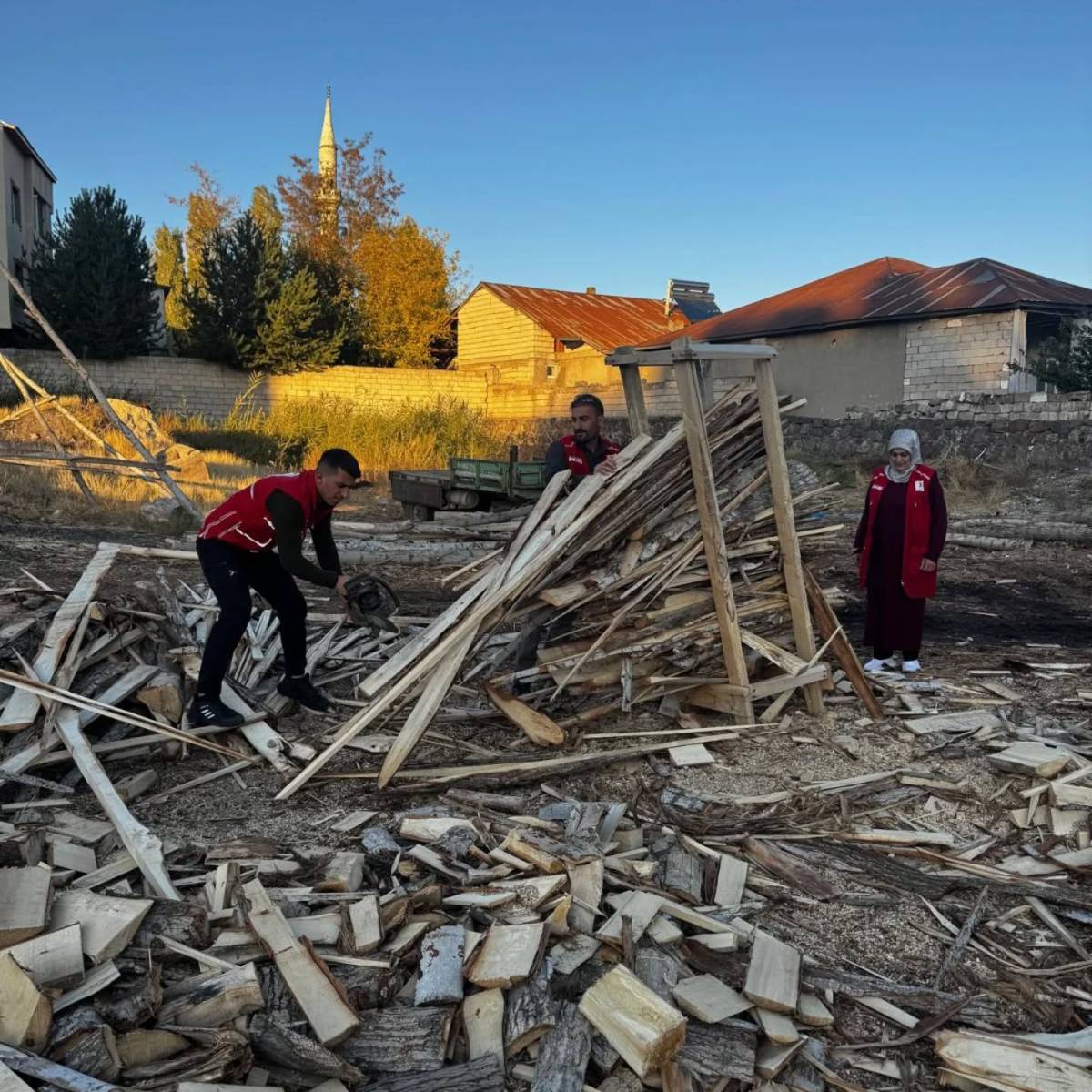 Türk Kızılay Patnos Şubesi Gönüllüleri Sahada