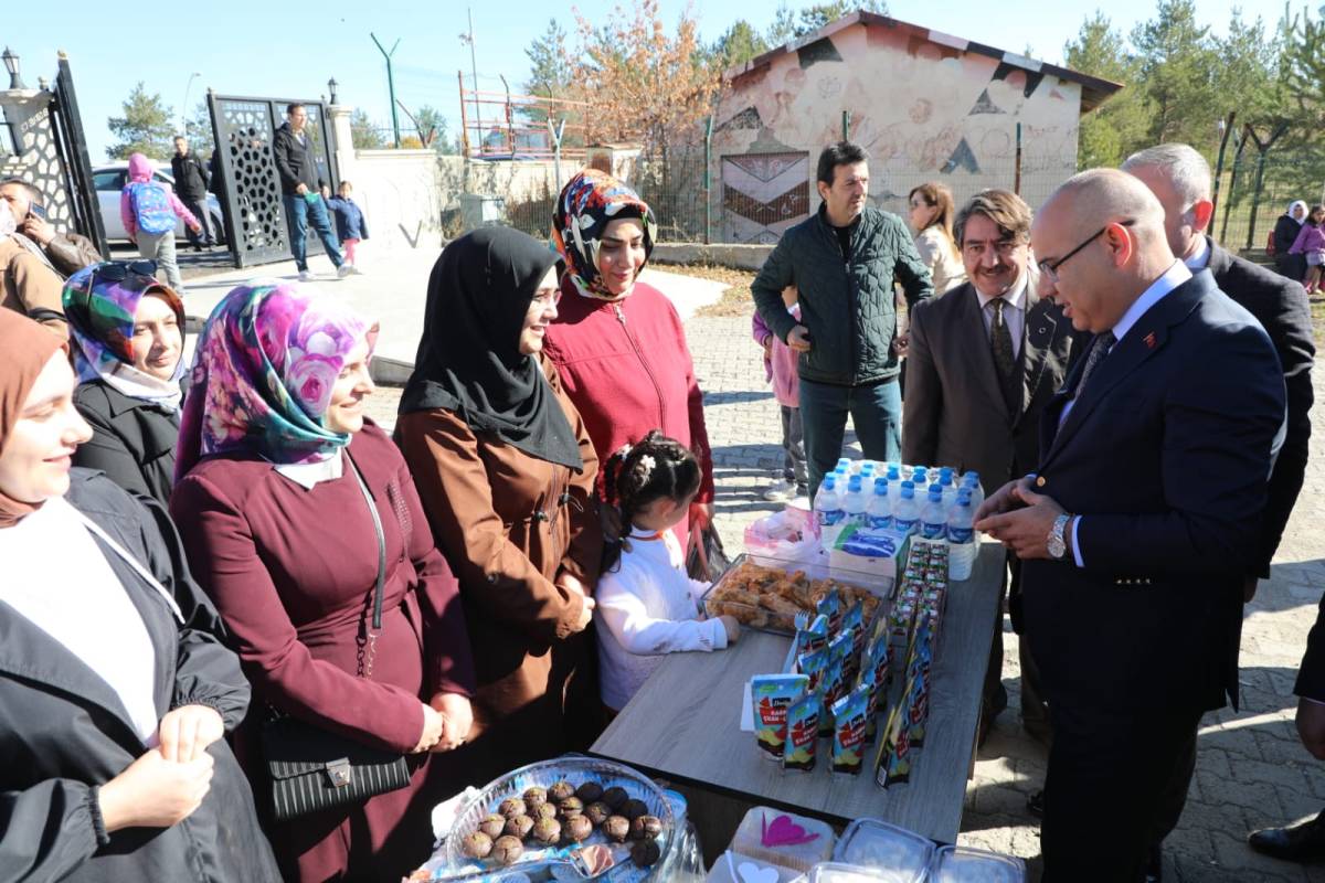 Ağrı’da Minik Kalpler Gazze İçin Tek Yürek Oldu