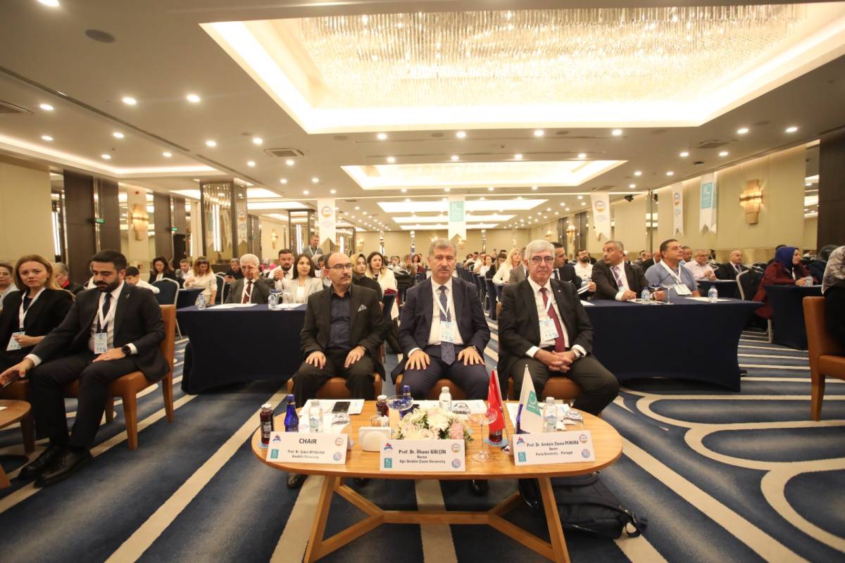 Ağrı İbrahim Çeçen Üniversitesi, ICANAS 2025’e Ev Sahipliği Yaptı