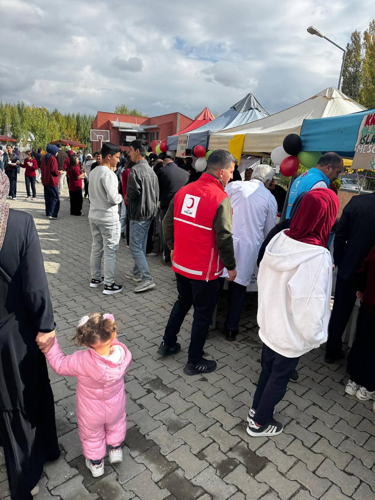 Patnos'ta Gazze Yararına Kermes Düzenlendi