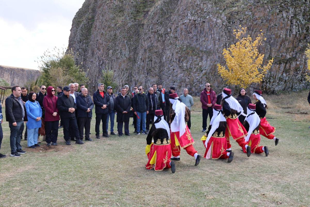 Ağrı’da Cumhuriyet coşkusu Diyadin Kanyonu’nda yaşandı