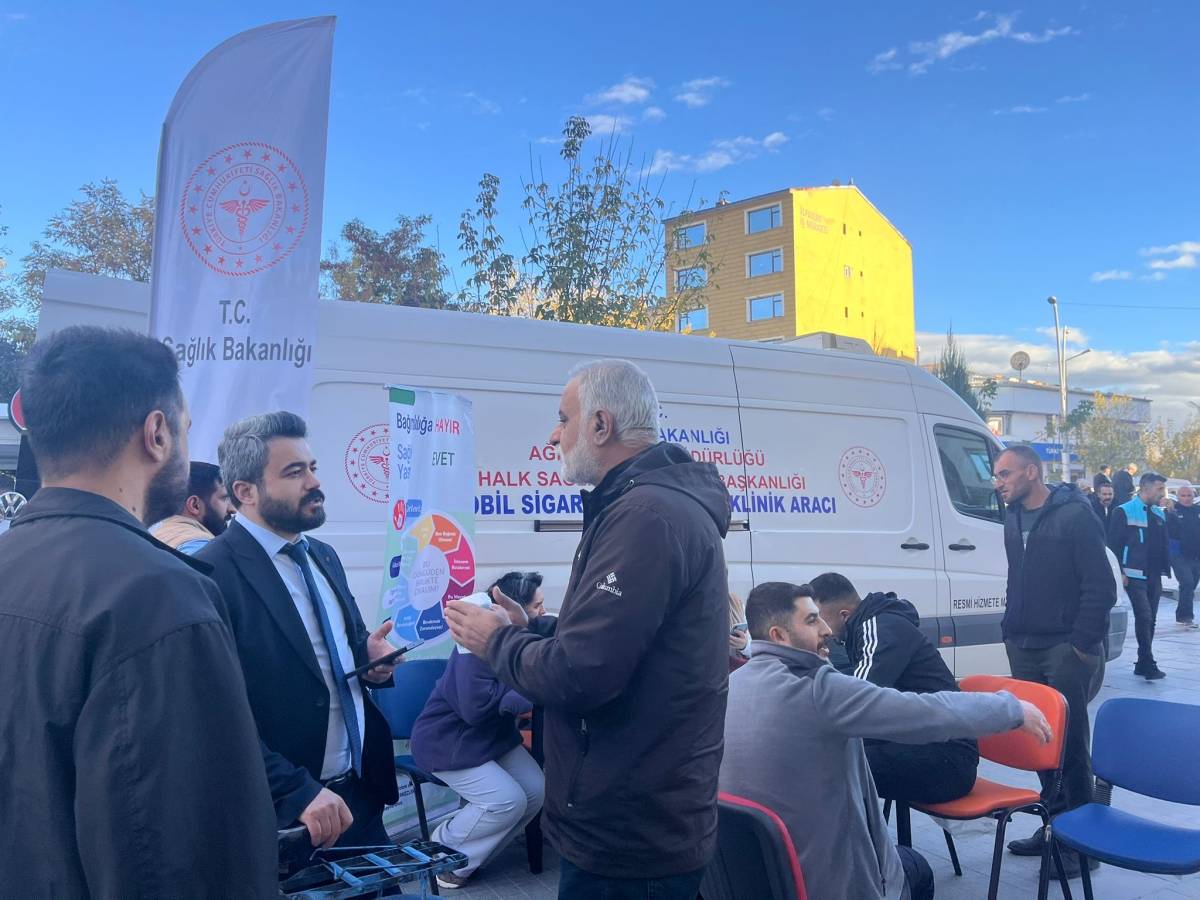 Ağrı’da Mobil Sigara Bırakma Polikliniği hizmeti sürüyor