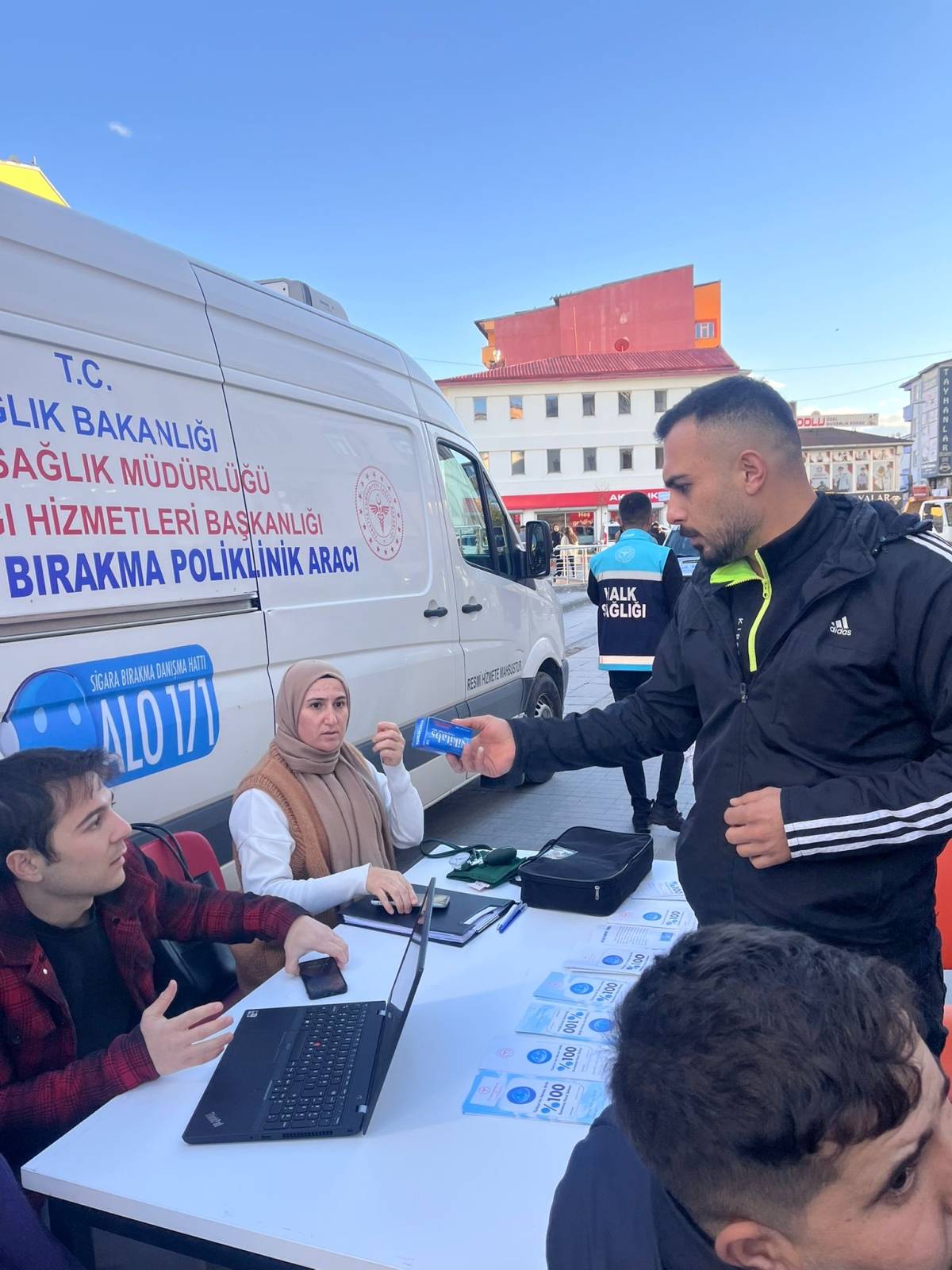 Ağrı’da Mobil Sigara Bırakma Polikliniği hizmeti sürüyor