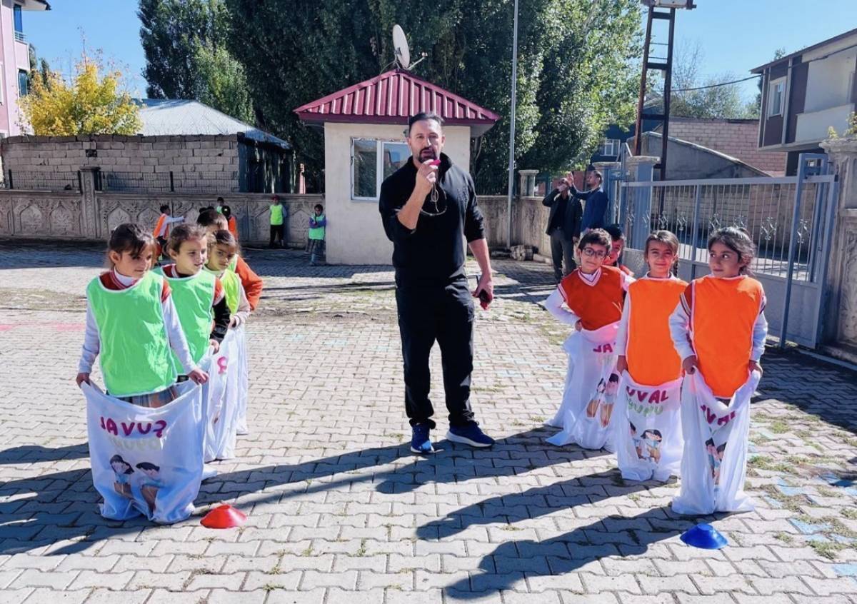 Ağrı’da Öğrenciler Geleneksel Oyunlarla Hem Eğlendi Hem Öğrendi
