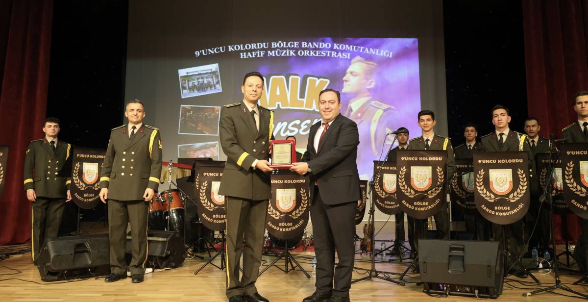 Ağrı’da 9’uncu Kolordu Bölge Bando Komutanlığı’ndan unutulmaz konser