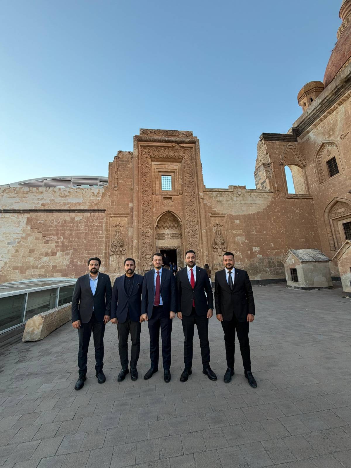 “Söz Gençlikte” Programı Ağrı’nın Tarihi Sarayı’nda Gerçekleşti