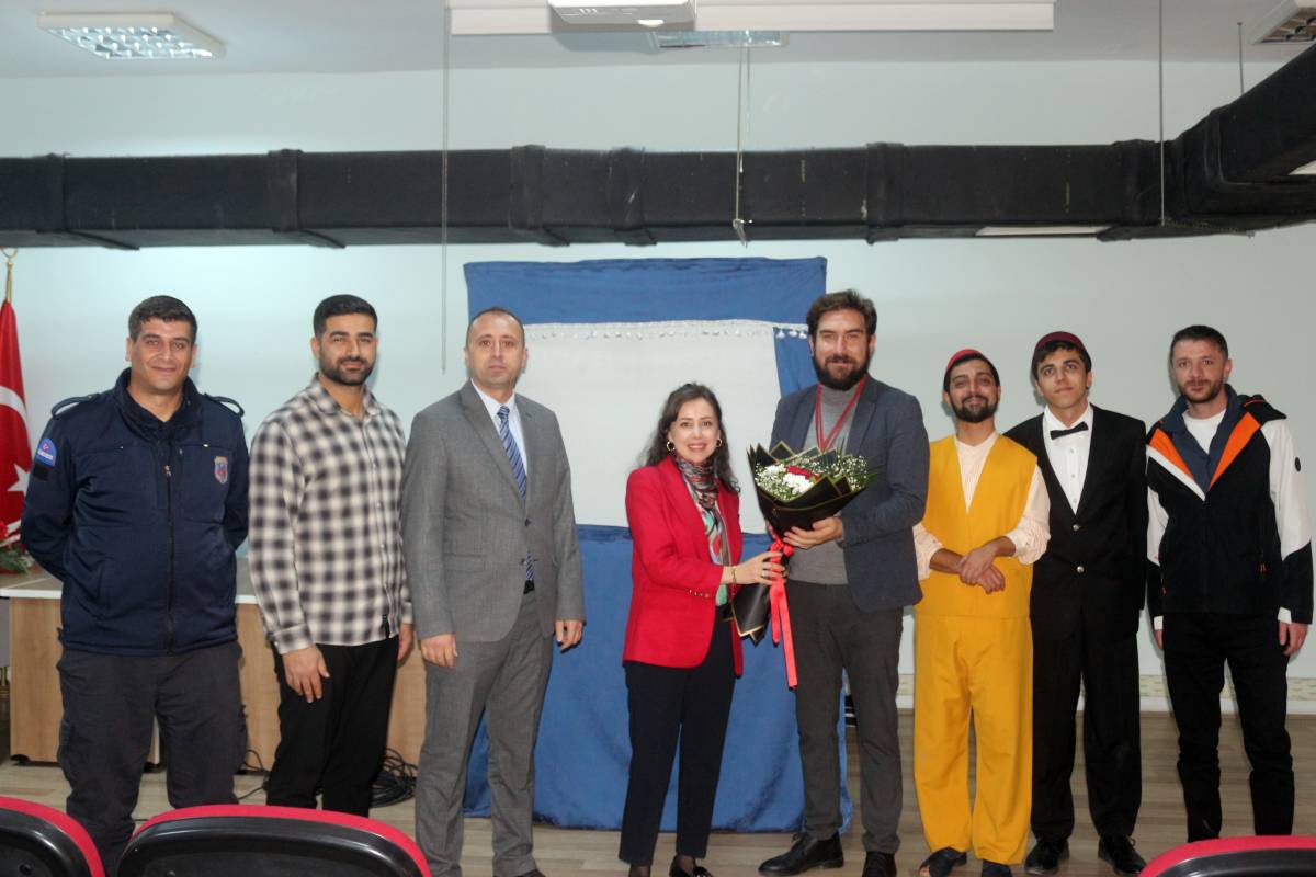 Patnos Cezaevinde Tiyatro Gösterisi Gerçeşleştrildi