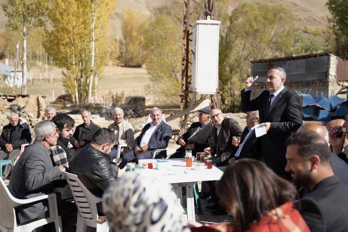 AK Parti Erciş İlçe Teşkilatı Van İl Teşkilatı İle Gürpınar’da Vatandaşlarla Buluştu