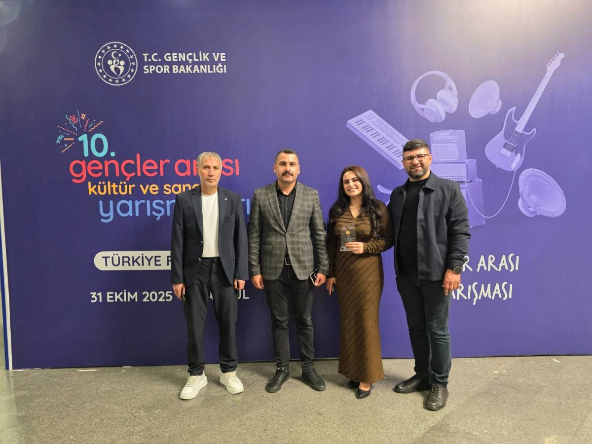 Ağrılı Lavin Türfent Türkiye Birincisi Oldu