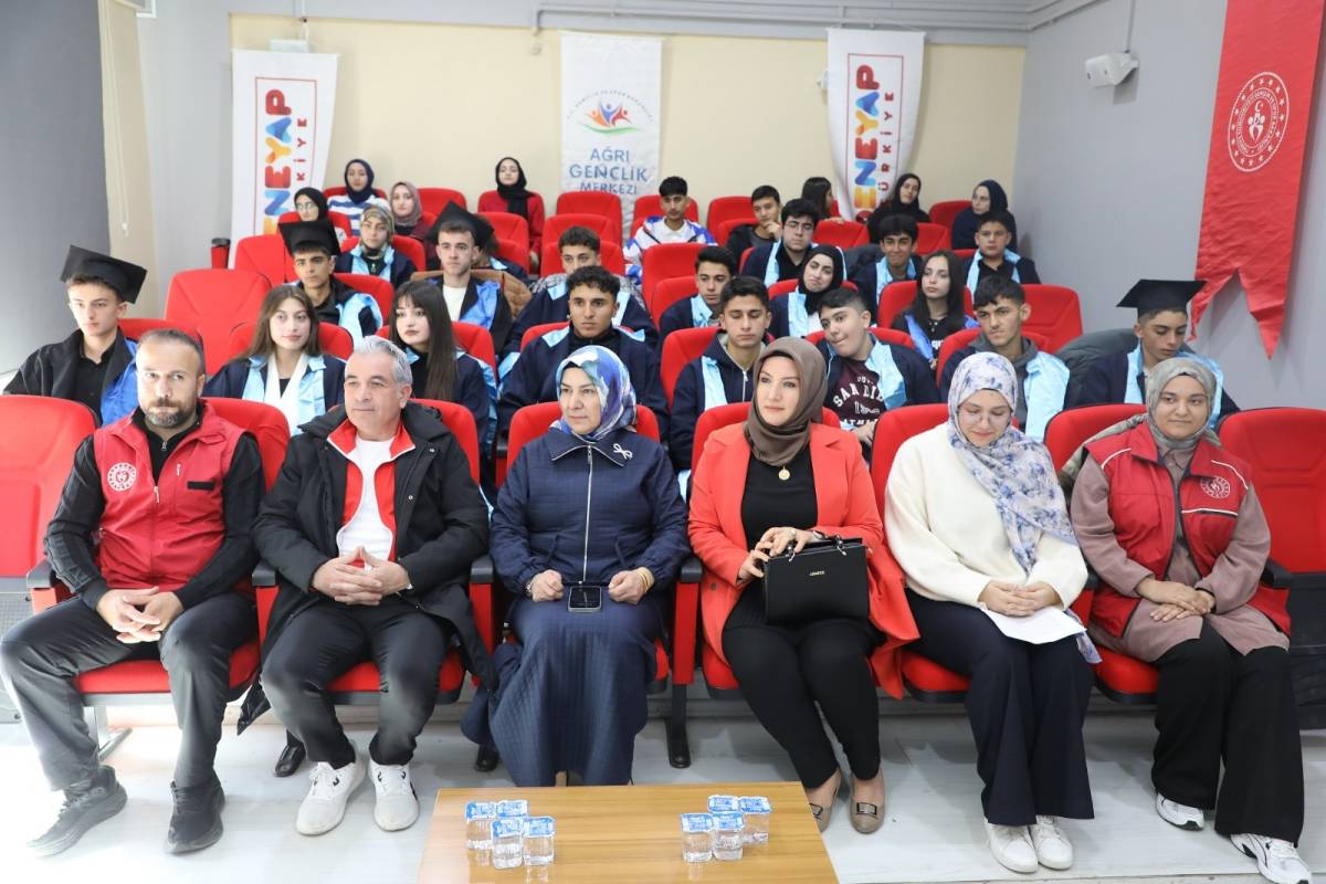Ağrı Deneyap Teknoloji Atölyesi İlk Mezunlarını Verdi
