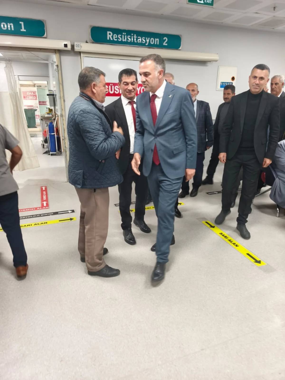 AK Parti Erciş İlçe Teşkilatı Erciş Şehit Rıdvan Çevik Devlet Hastanesini Ziyaret Etti