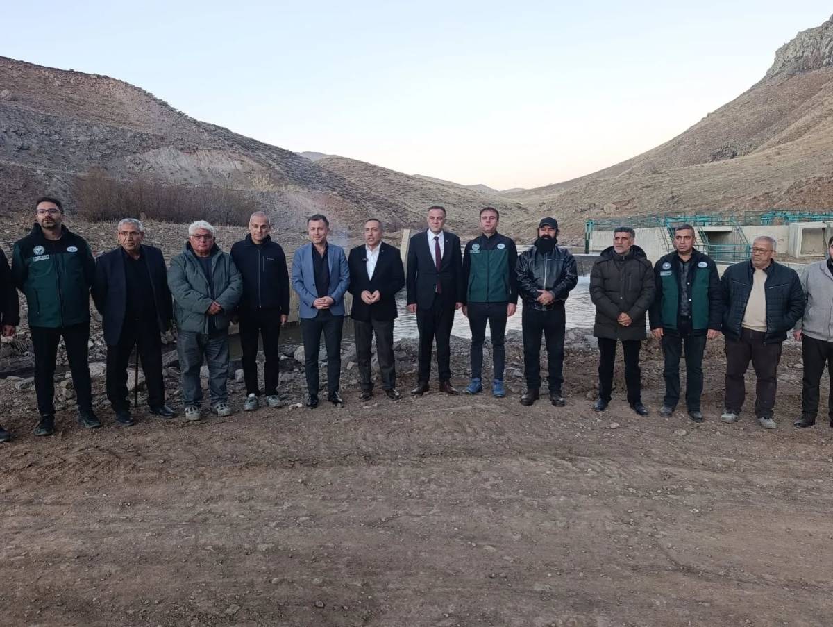 Ak Parti Heyetinden Erciş’te Yapımı Devam Eden Pay Sulama Hattı Çalışmalarına Yerinde İnceleme