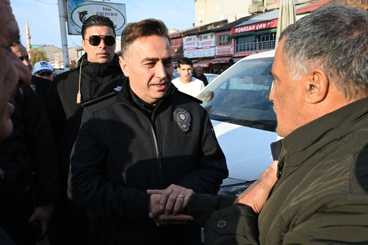 Ağrı’nın Caddelerinde Emniyet–Vatandaş Buluşması