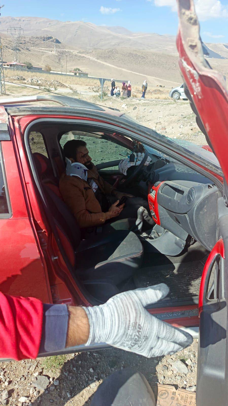 Doğubayazıt Yolunda Feci Çarpışma: 1 Ölü, 2 Yaralı (Videolu Haber)