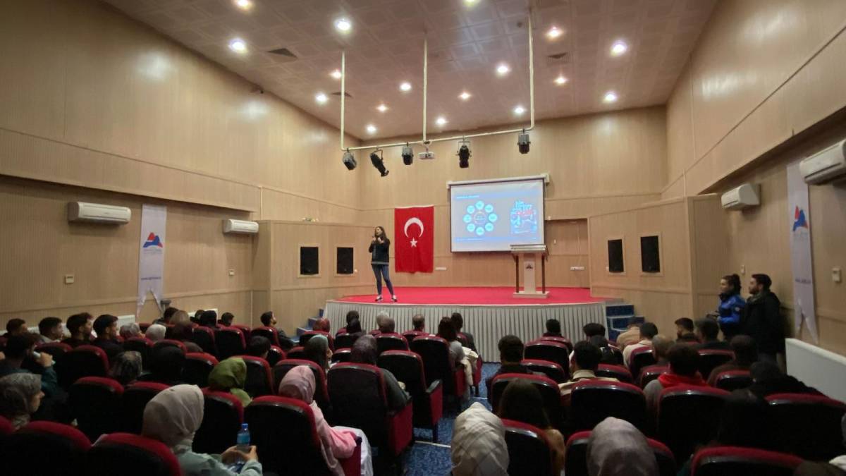 AİÇÜ’de Bağımlılığa Karşı Eğitim Seferberliği Başlatıldı