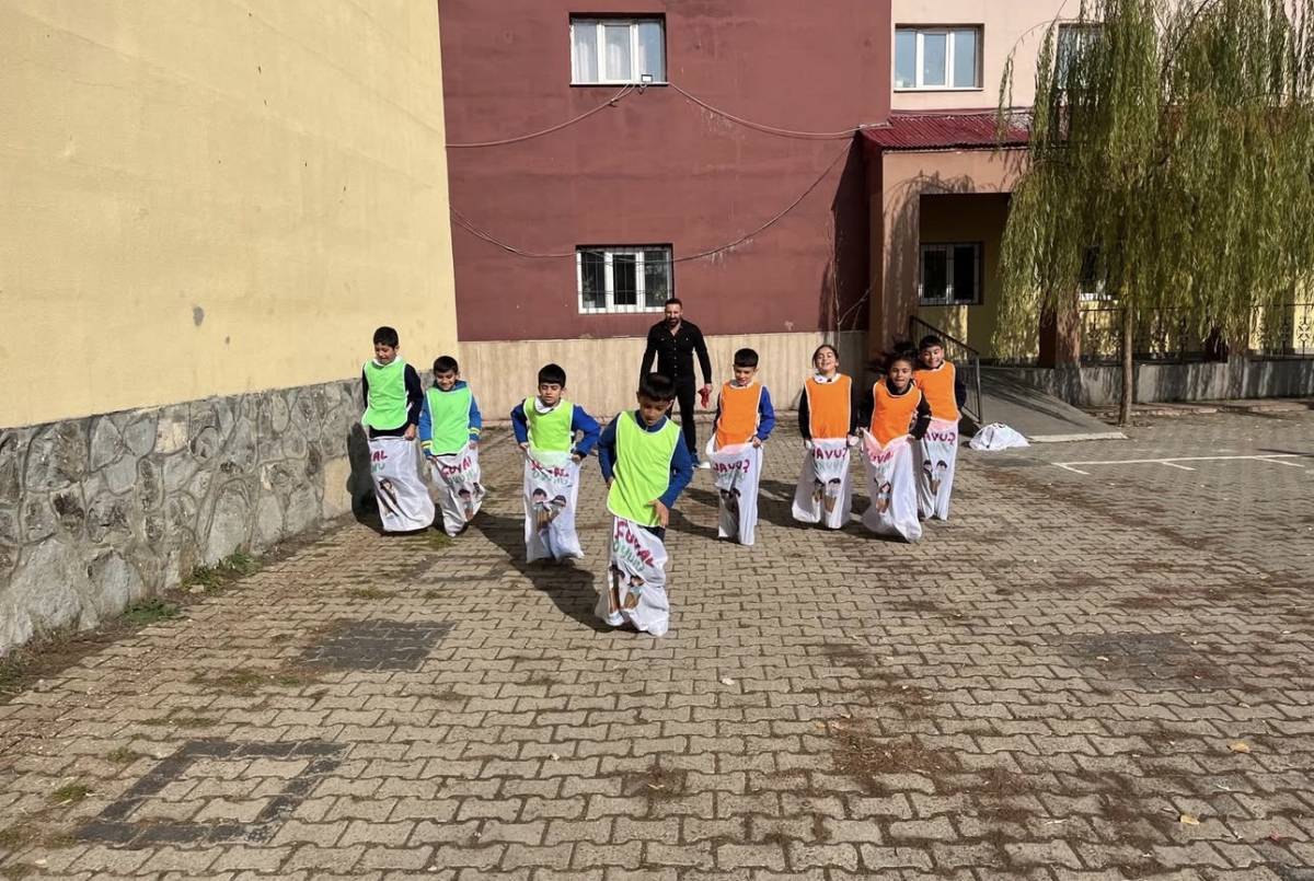 Ağrı’da Minik Öğrenciler Sağlık Elçisi Oldu