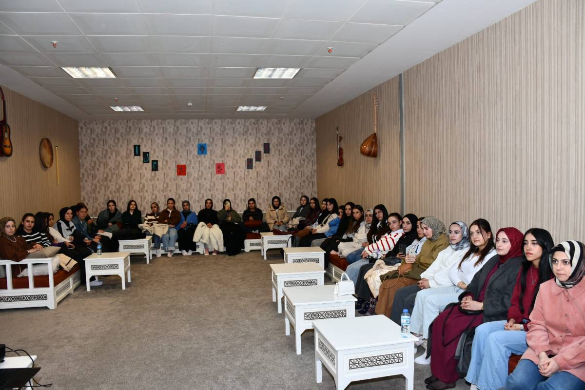 Patnos’ta Meme Kanseri Farkındalık Etkinliği