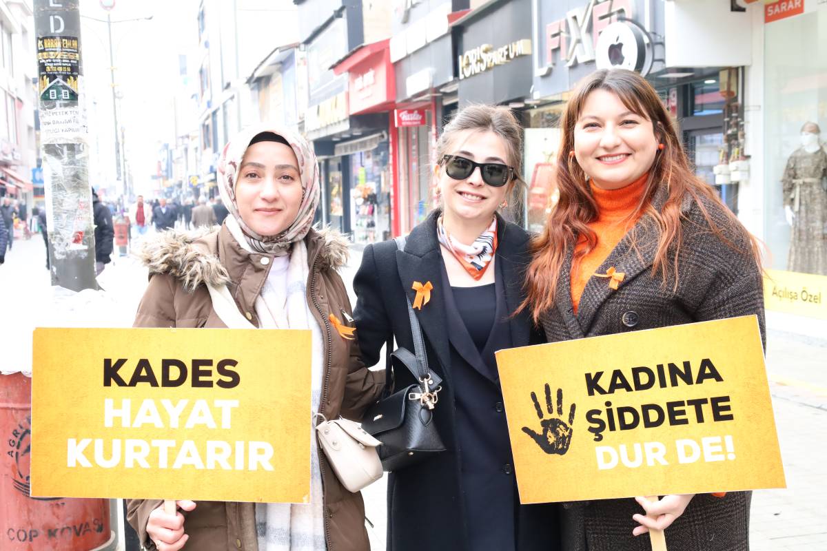 Ağrı’da Kadına Yönelik Şiddete Karşı Farkındalık Yürüyüşü Düzenlendi