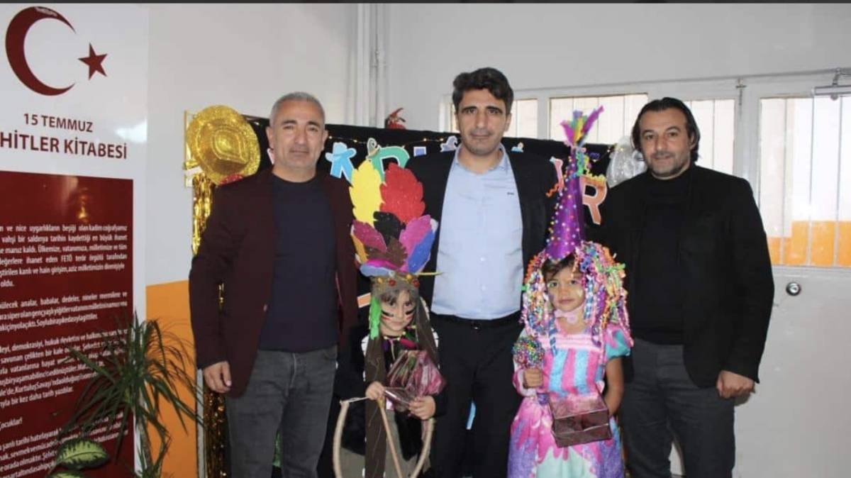 Hamur’da Öğrenciler Hayal Gücünü Şapkalarla Yarıştırdı