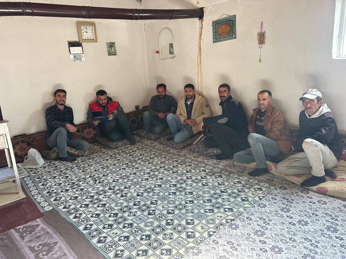 Ağrı’da Cuma Buluşmalarıyla Üreticiye Destek Devam Ediyor