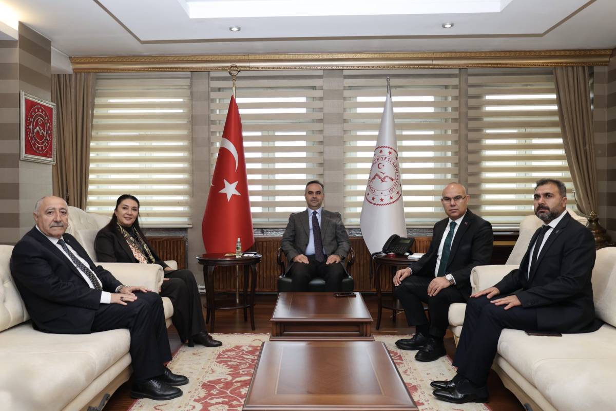 Sanayi ve Teknoloji Bakanı Mehmet Fatih Kacır Ağrı’da