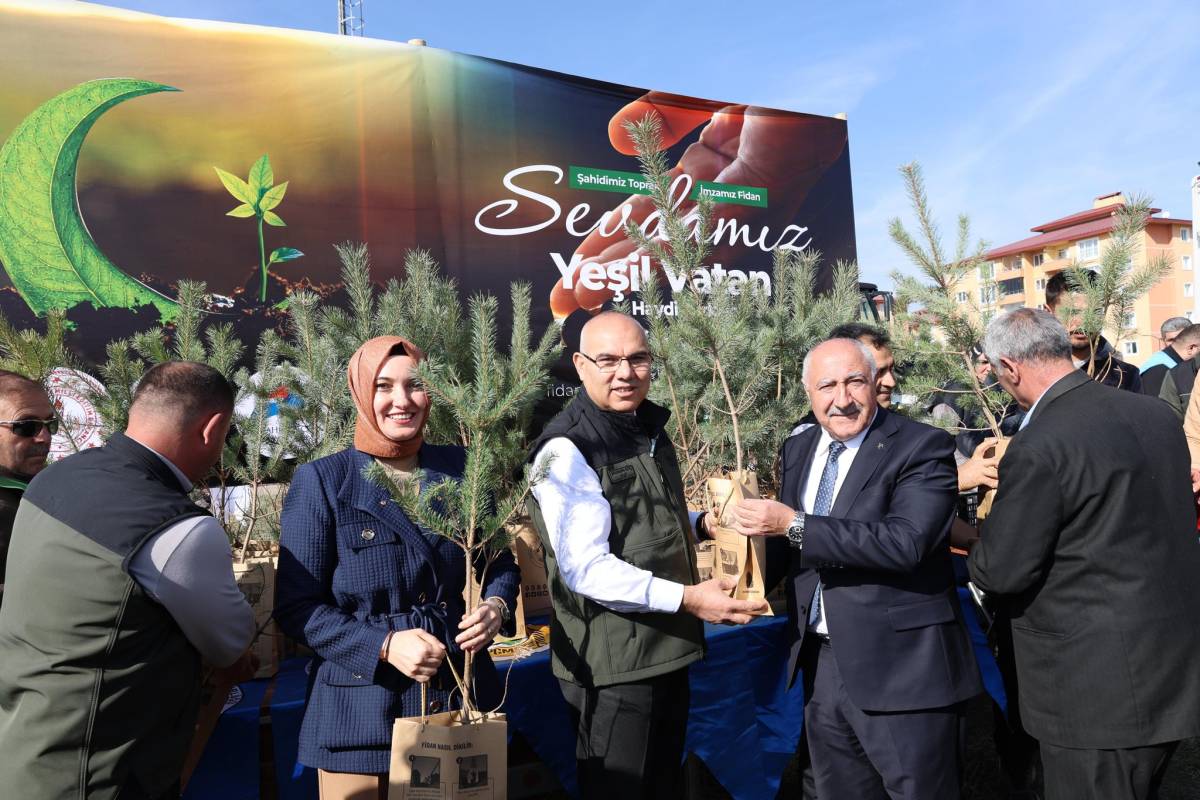 11 Kasım Milli Ağaçlandırma Günü’nde Ağrı Yeşile Büründü