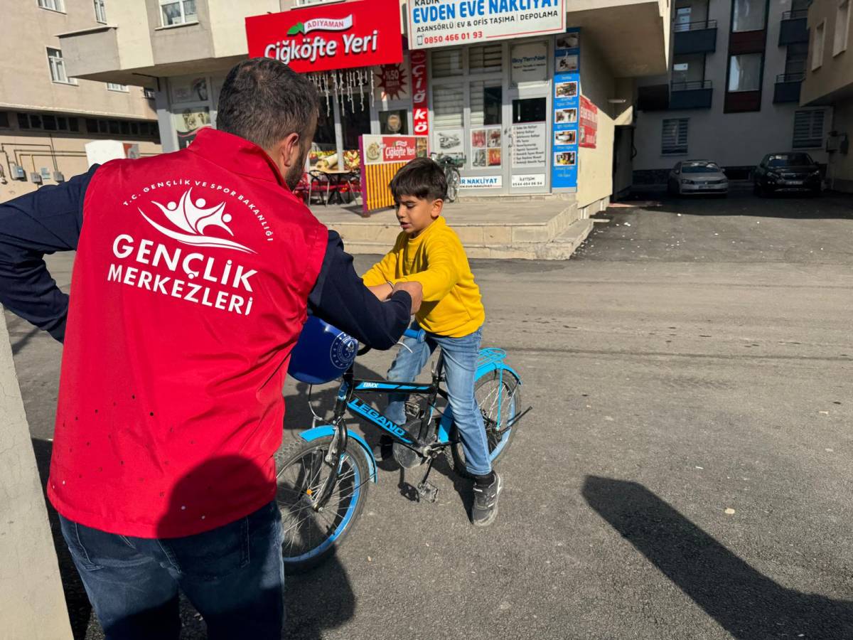 Ağrı’da Dünya İyilik Günü’nde Minik Kalplere Dokunuş