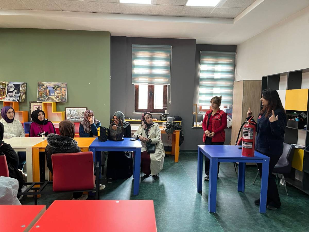 Ağrı’da Gençler Afetlere Karşı Bilinçleniyor