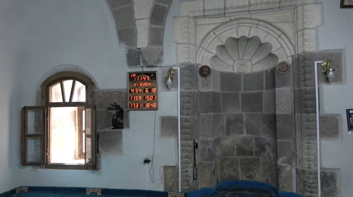 Ağrı’nın Sessiz Mirası: “Toprakkale Camii”