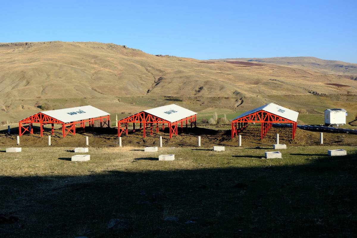 Ağrı’da Köylerde Hayvancılık Altyapısı Güçlendirildi