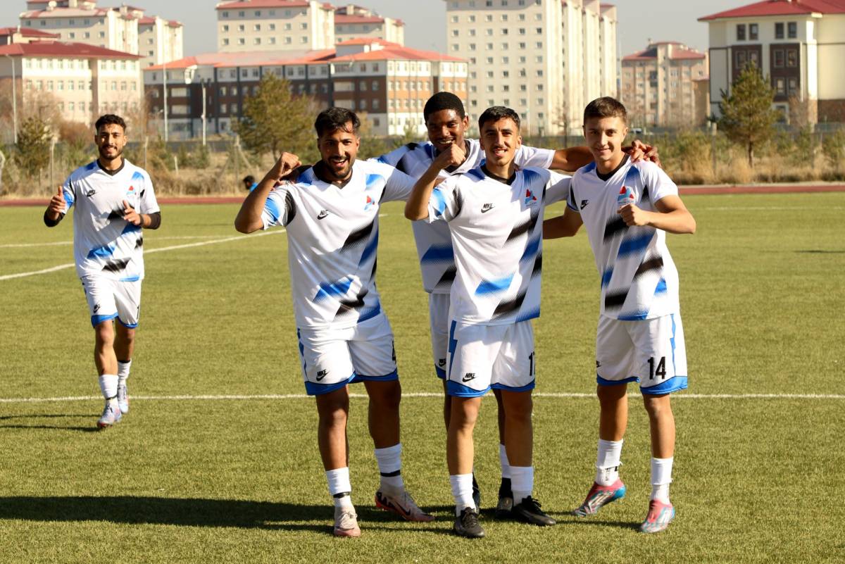 AİÇÜ Erkek Futbol Takımı Doğu Anadolu Bölgesi Şampiyonu Oldu