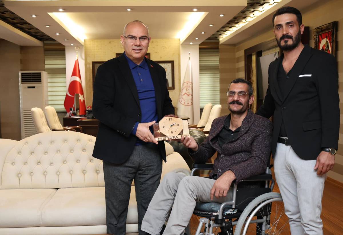 Patnos Engelliler Sosyal Yardımlaşma ve Dayanışma Derneği'nden Vali Koç'a Ziyaret